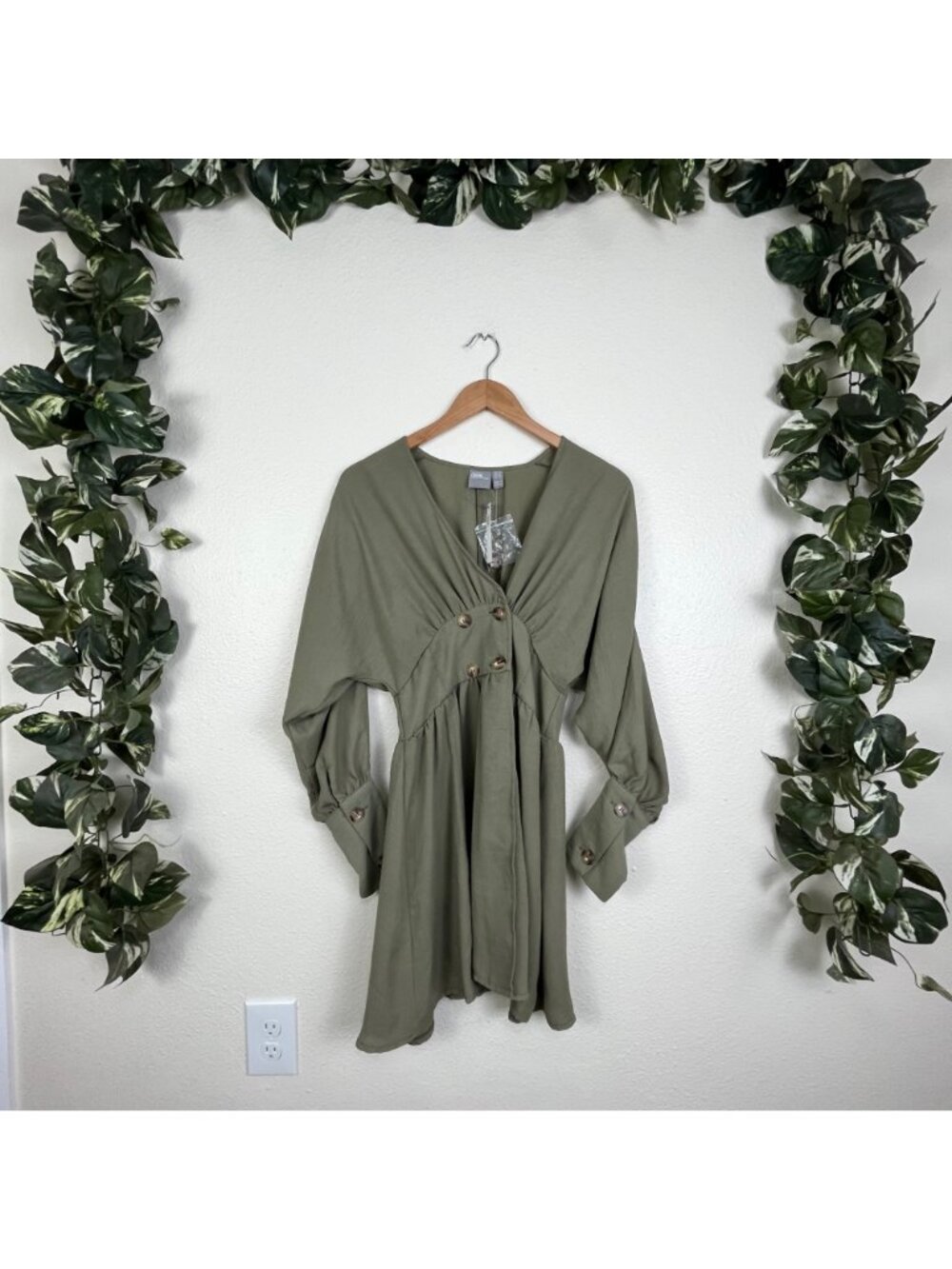 ASOS Design Long Sleeve Wrap Mini Dress Green NWT Women’s Size 4